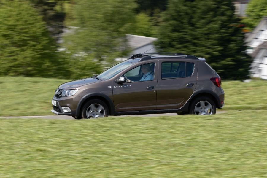  Dacia Sandero Stepway 2016 года  (фото 44 из 46)